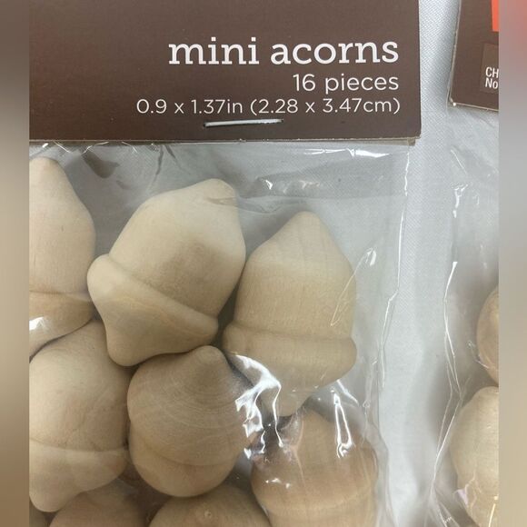 Mini Wood  Acorns 16 PACK (LOT OF 2) Fall UNFINISHED CRAFT Acorns 32 PCS - Picture 5 of 6